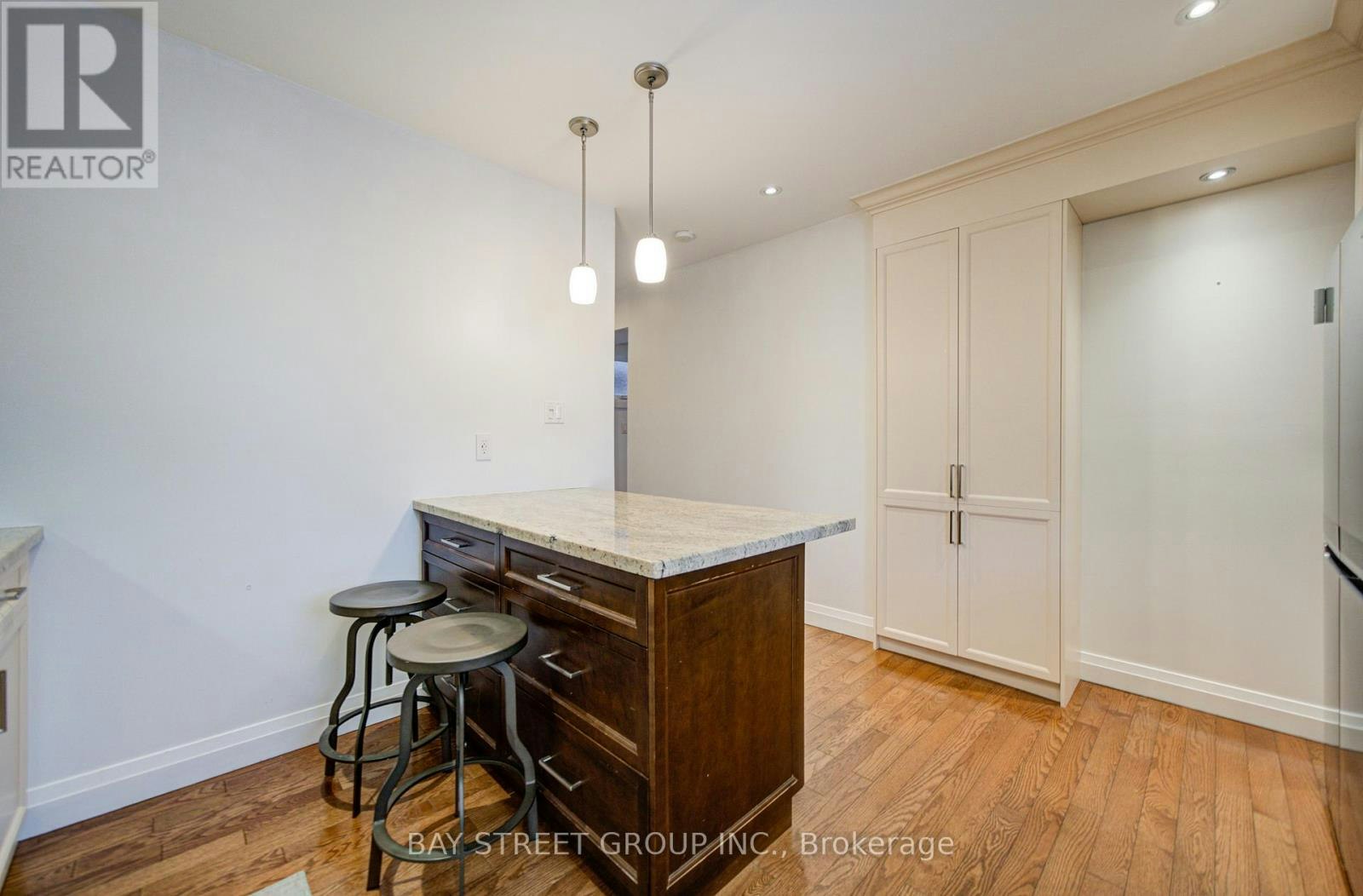 95 Hopedale Avenue, Toronto, ON, M4K 3M9 - 20