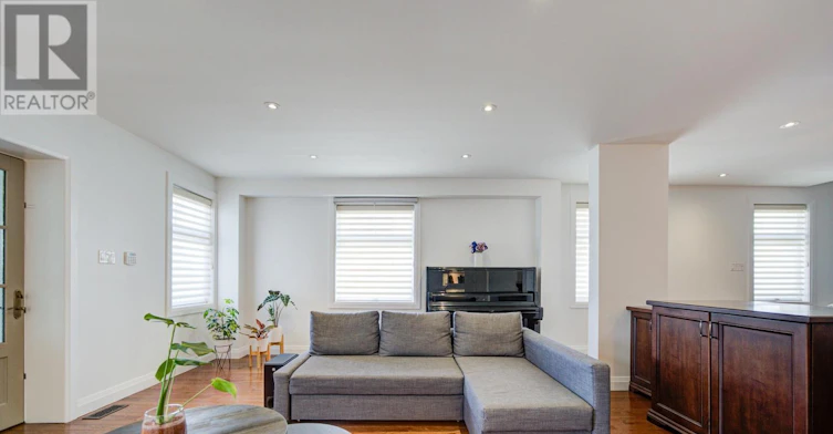 95 Hopedale Avenue, Toronto, ON, M4K 3M9 - 9