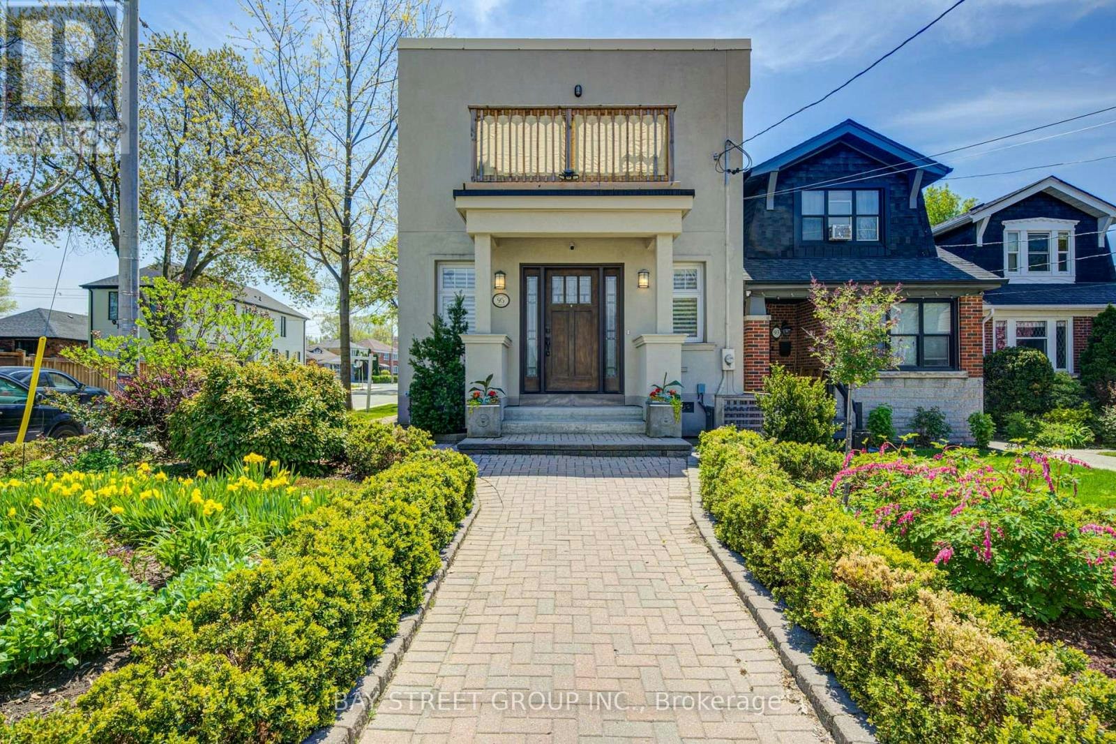 95 Hopedale Avenue, Toronto, ON, M4K 3M9
