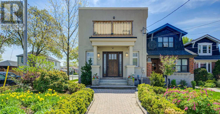 95 Hopedale Avenue, Toronto, ON, M4K 3M9