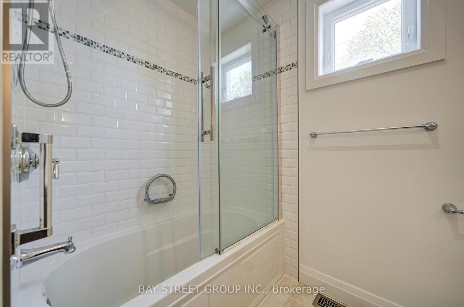95 Hopedale Avenue, Toronto, ON, M4K 3M9 - 24