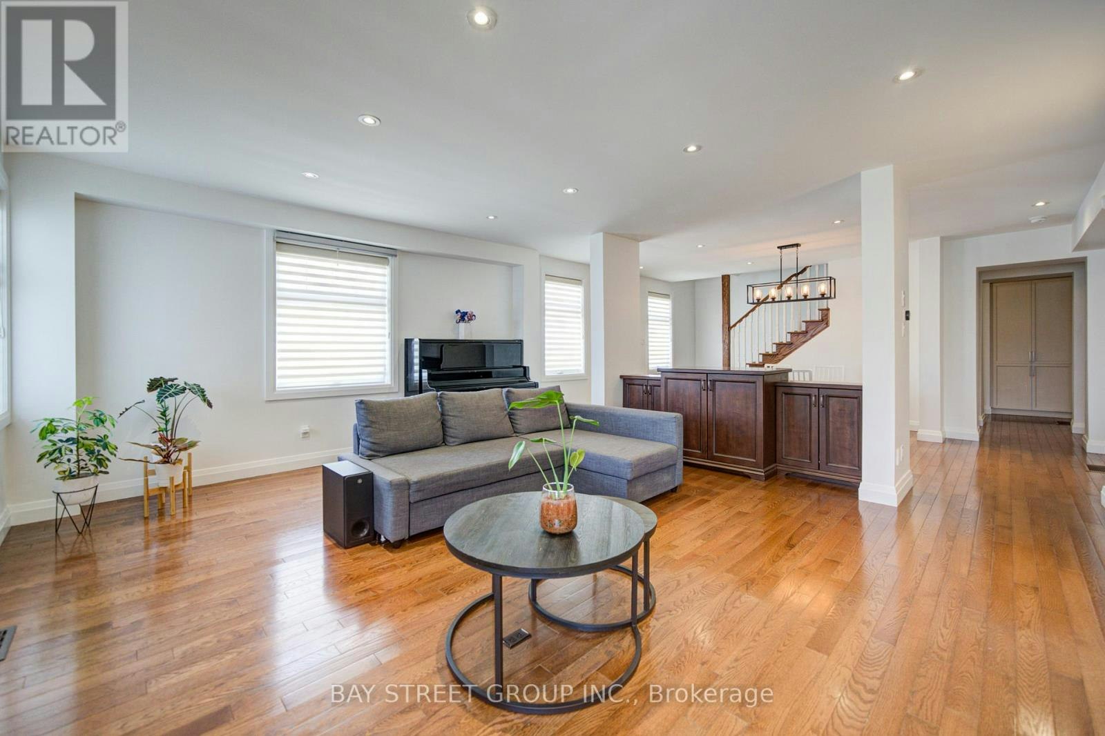 95 Hopedale Avenue, Toronto, ON, M4K 3M9 - 8