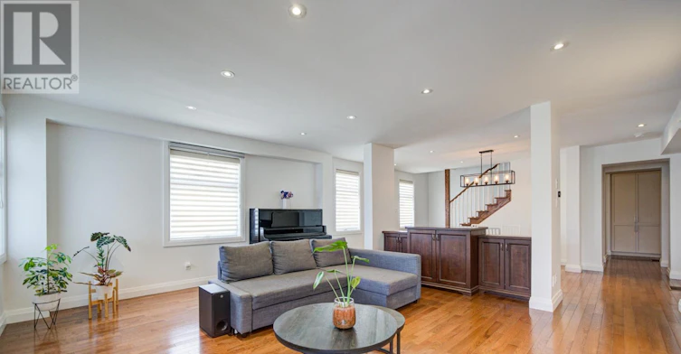 95 Hopedale Avenue, Toronto, ON, M4K 3M9 - 8