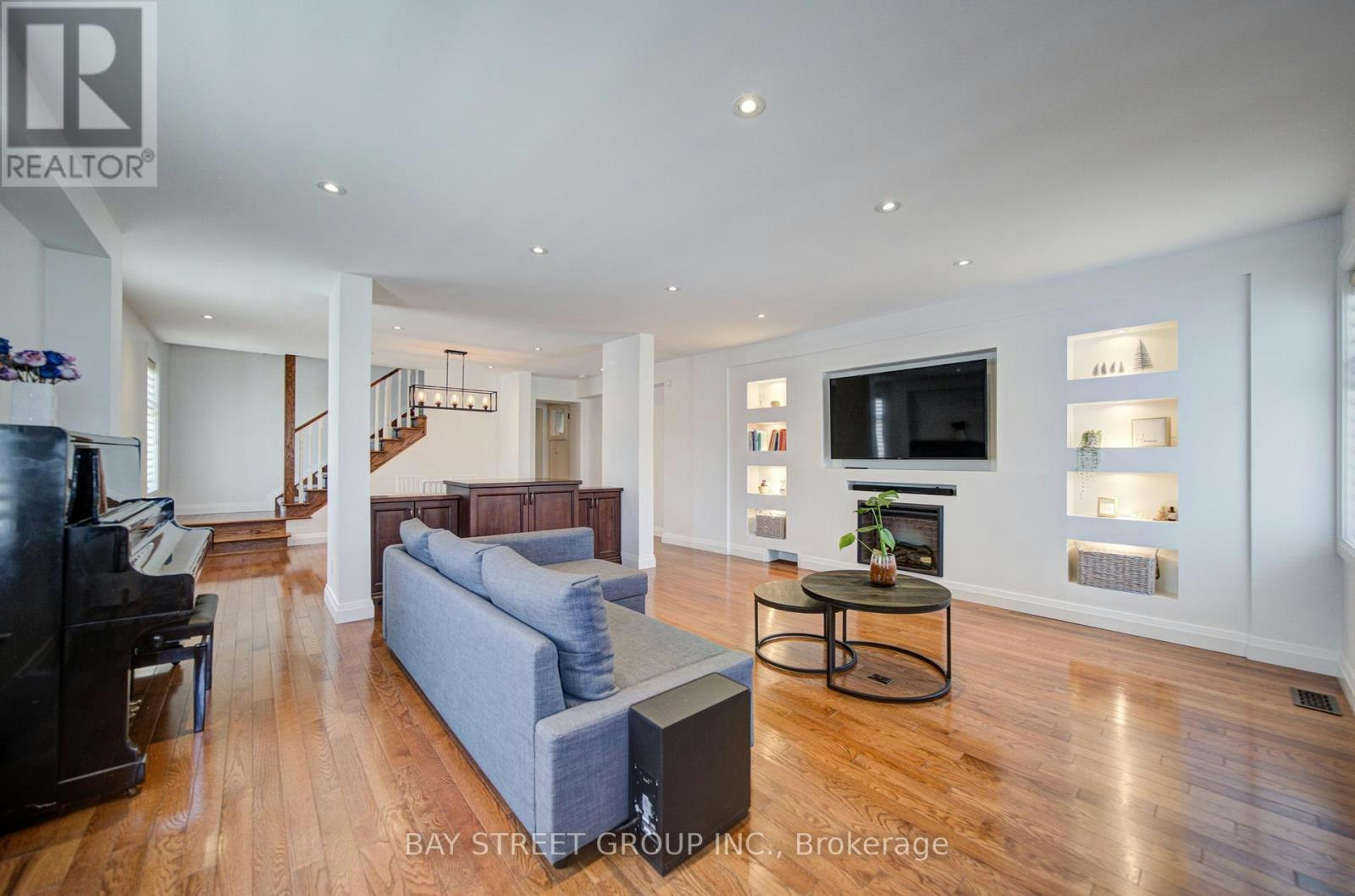 95 Hopedale Avenue, Toronto, ON, M4K 3M9 - 10
