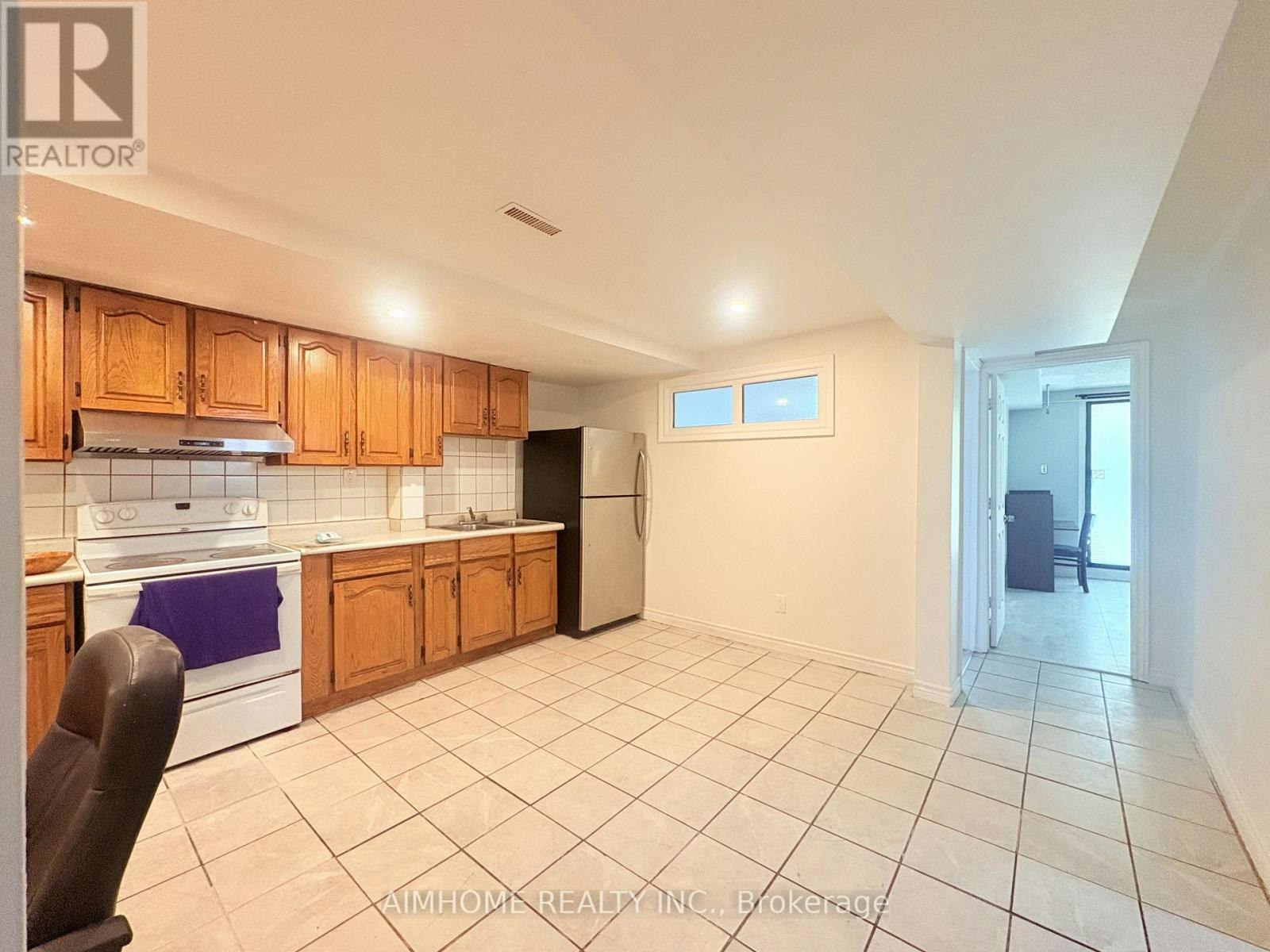 70 Micmac Crescent, Toronto, ON, M2H 2K2 - 7