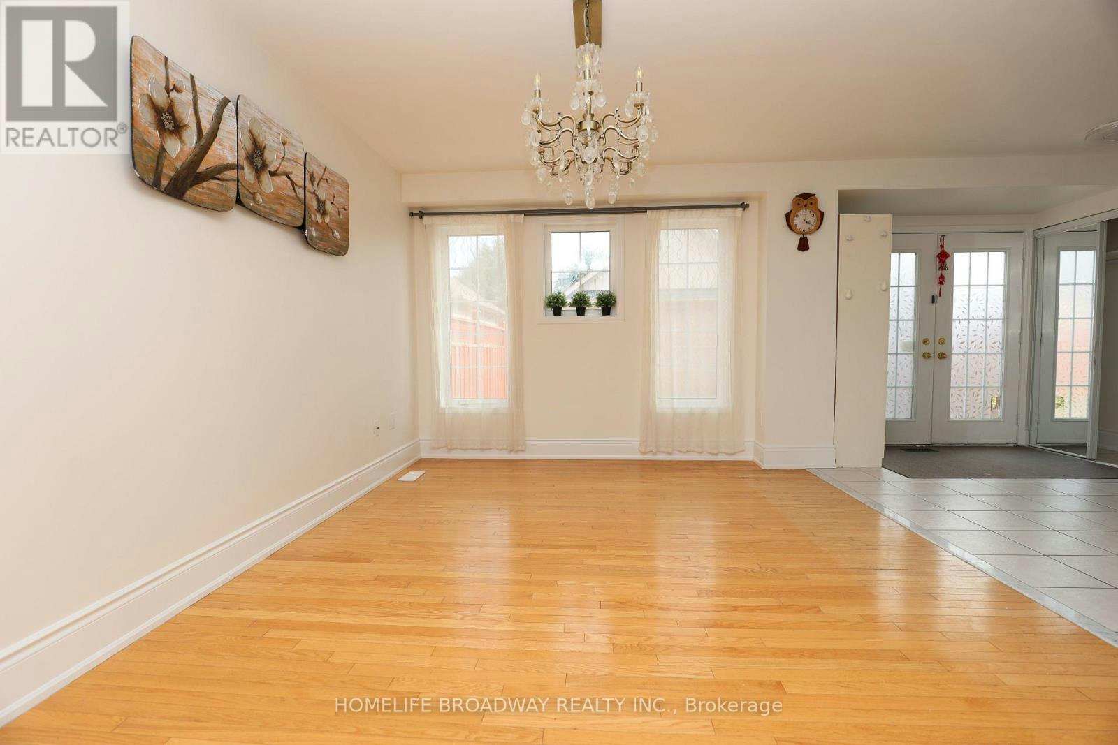 775 Bur Oak Avenue, Markham, ON, L6E 1C2 - 2