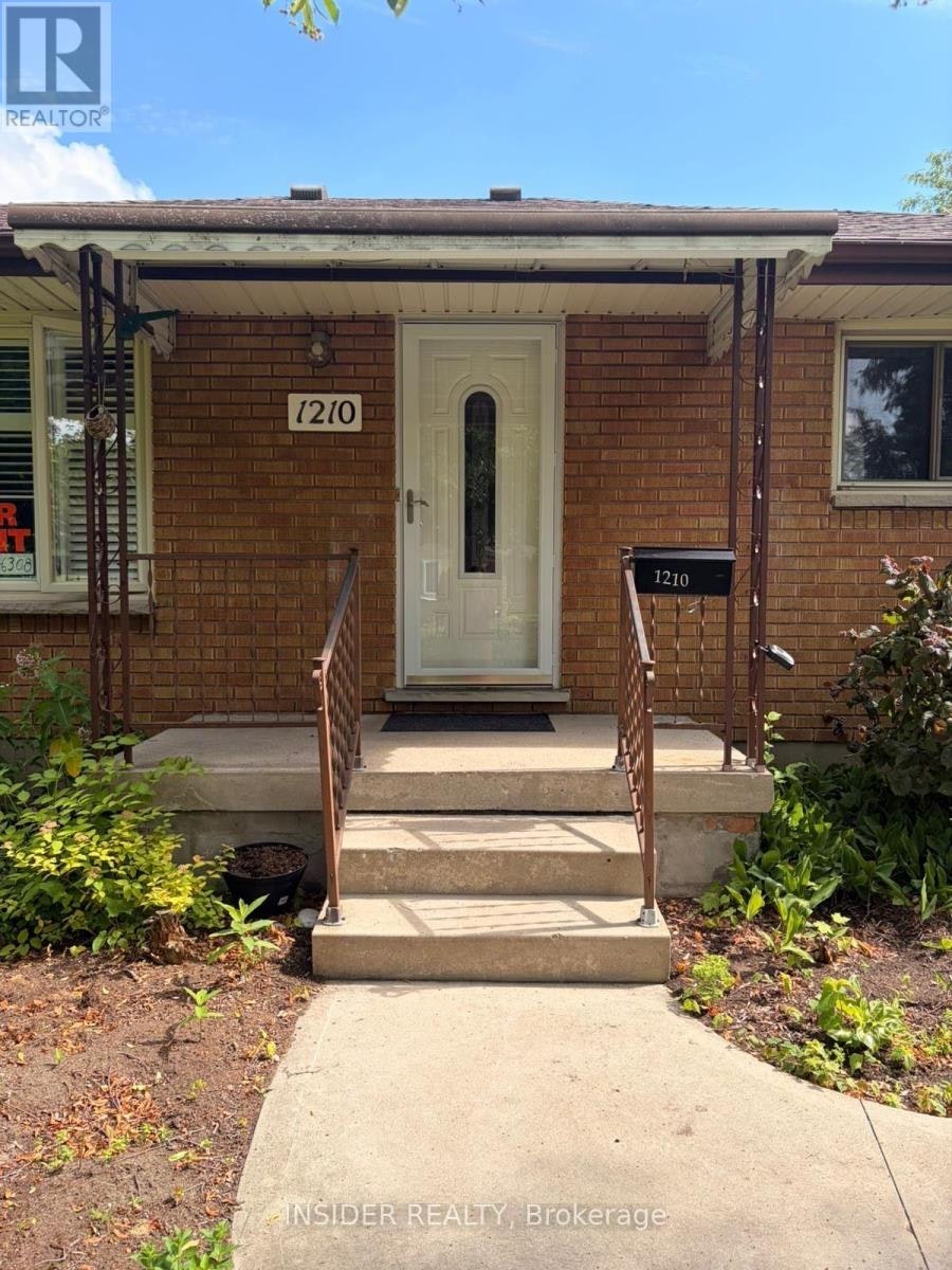 1210 Patann Drive, London, ON, N5V 2J4 - 2