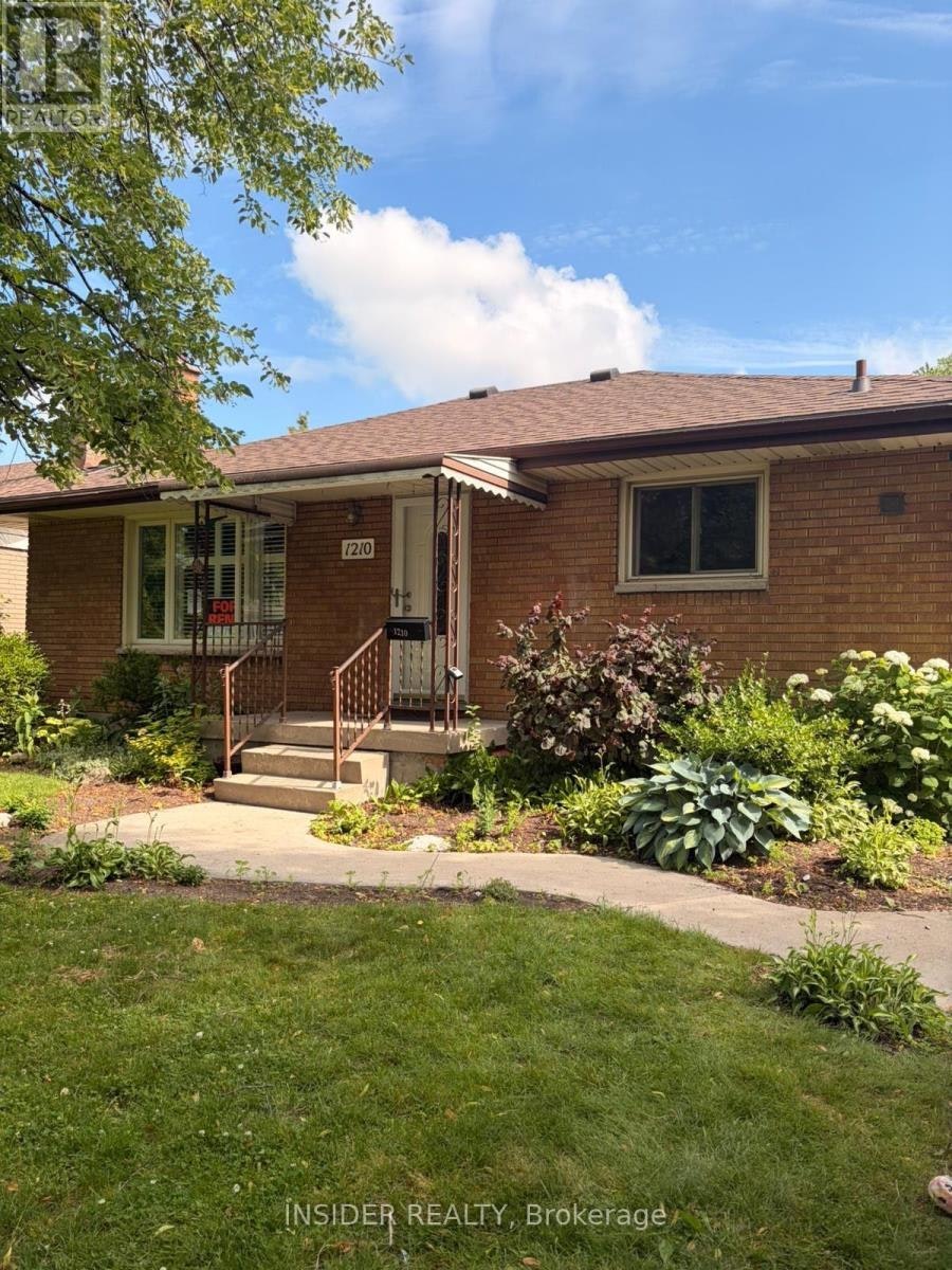 1210 Patann Drive, London, ON, N5V 2J4