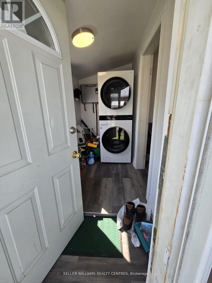 1868 Albert Road, Windsor, ON, N8W 3W9 - 2