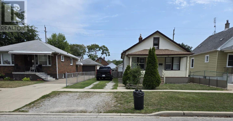 1868 Albert Road, Windsor, ON, N8W 3W9