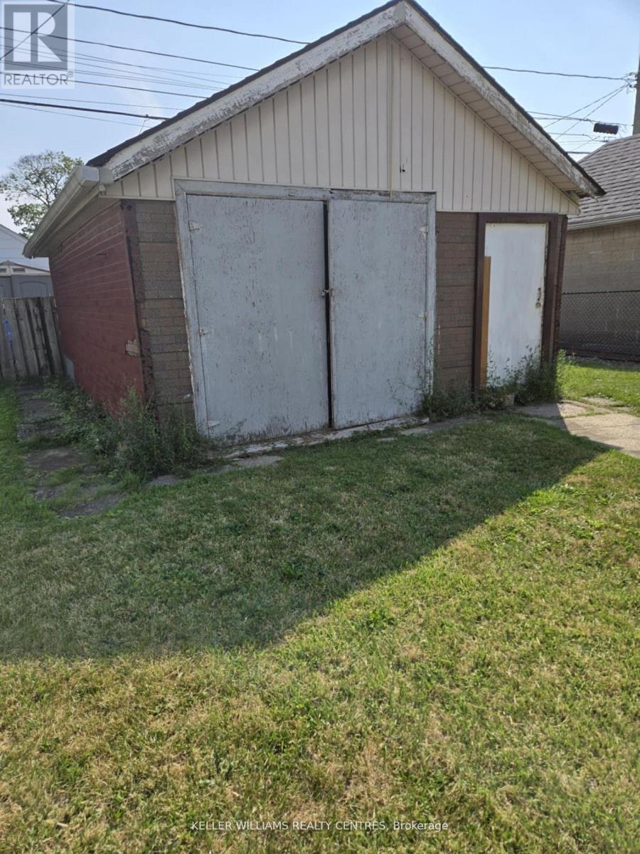 1868 Albert Road, Windsor, ON, N8W 3W9 - 14