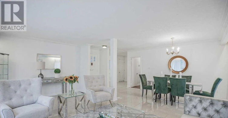 32 East Drive, Markham, ON, L6G 1A4 - 2
