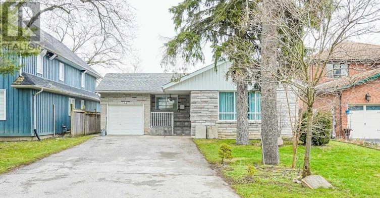 32 East Drive, Markham, ON, L6G 1A4