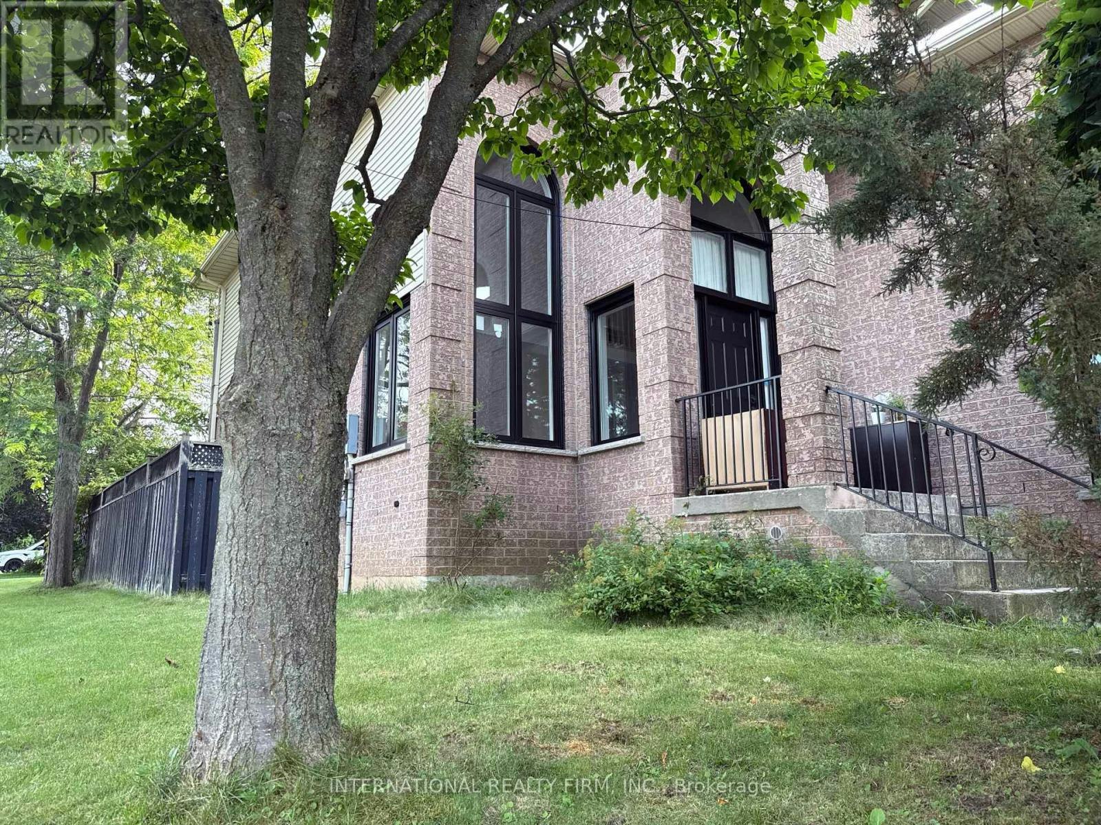 43 Falconridge Drive, Hamilton, ON, L9B 2P3
