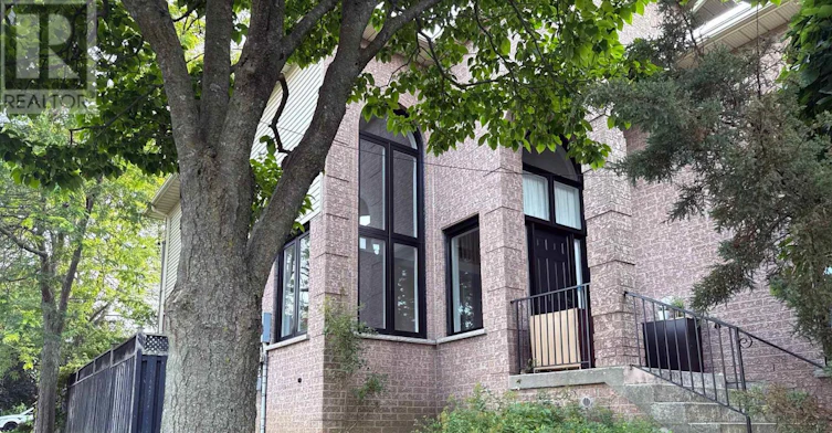 43 Falconridge Drive, Hamilton, ON, L9B 2P3