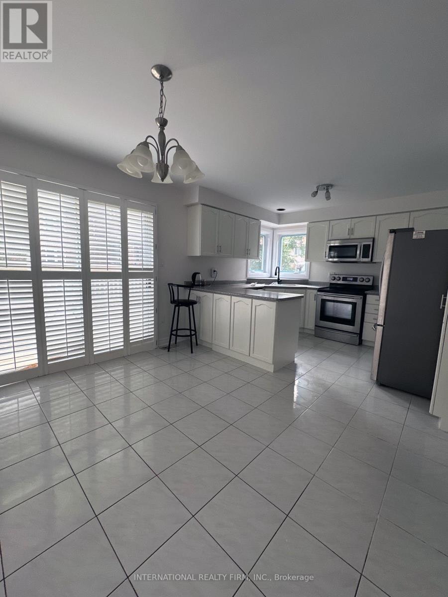43 Falconridge Drive, Hamilton, ON, L9B 2P3 - 8