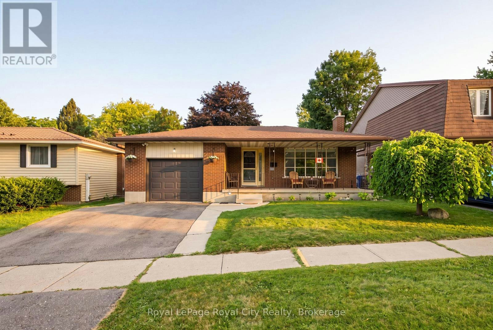 27 Carey Crescent, Guelph, ON, N1H 7J9