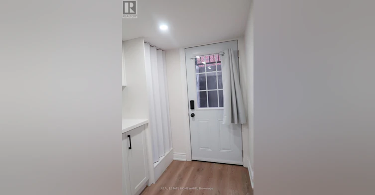 60 Attridge Drive, Aurora, ON, L4G 6J4 - 3