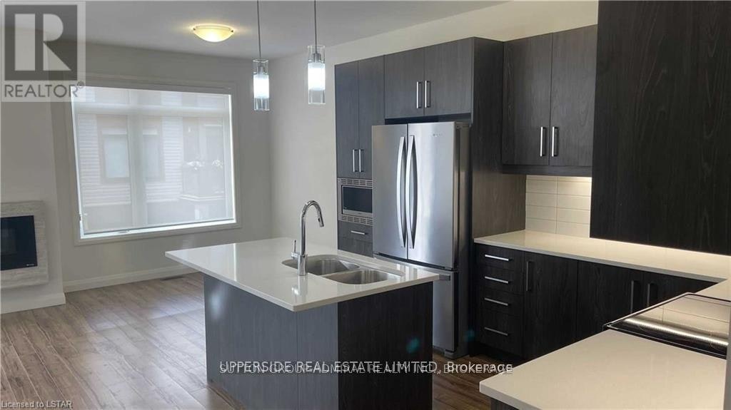 143-3260 Singleton Avenue, London, ON, N6L 0E7 - 3