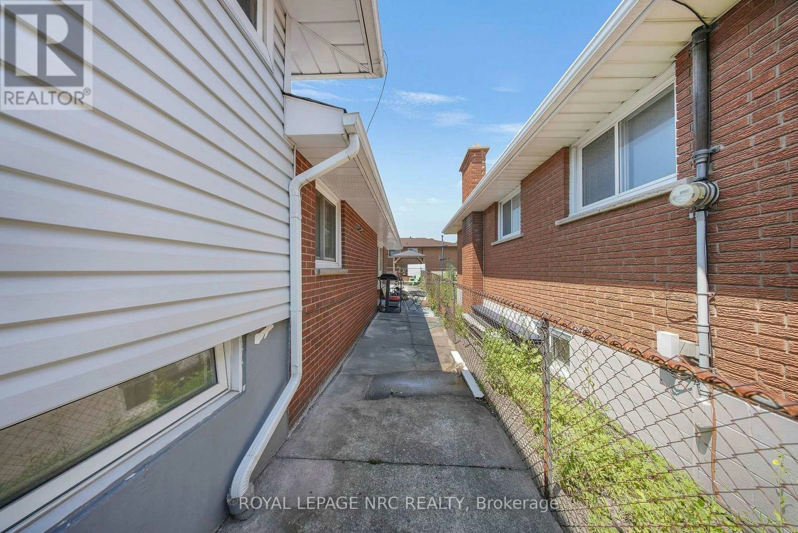 35 Eugene Street, Hamilton, ON, L8H 2R1 - 38