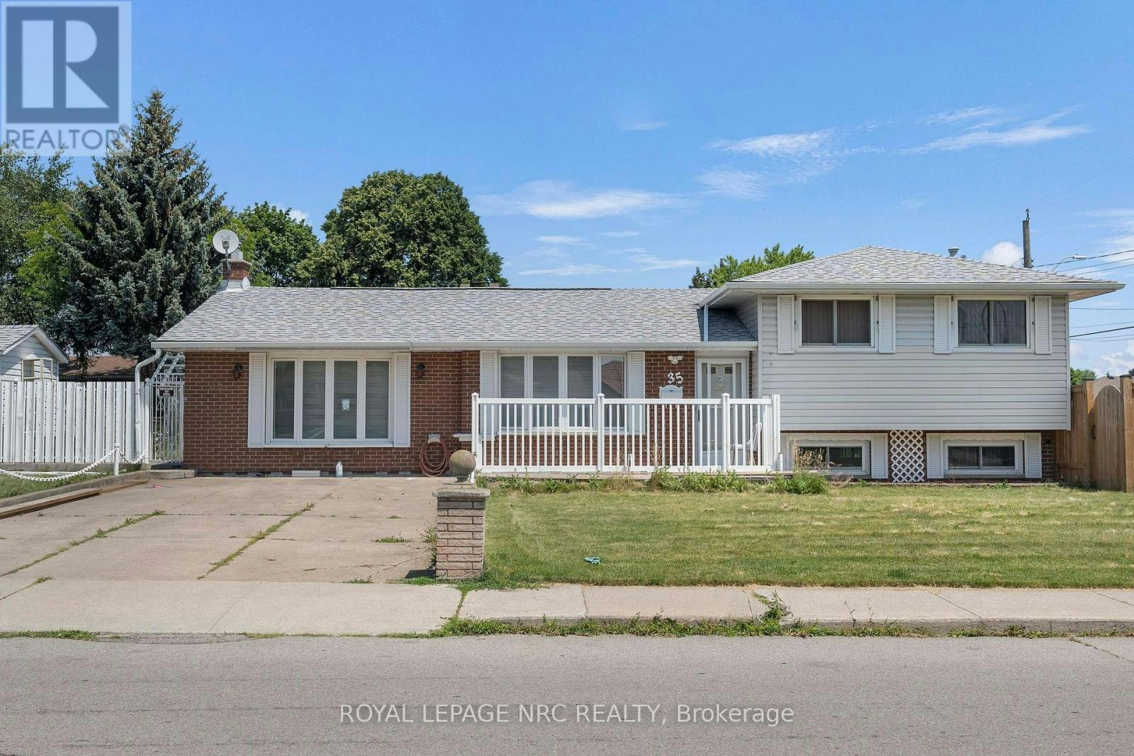35 Eugene Street, Hamilton, ON, L8H 2R1 - 2