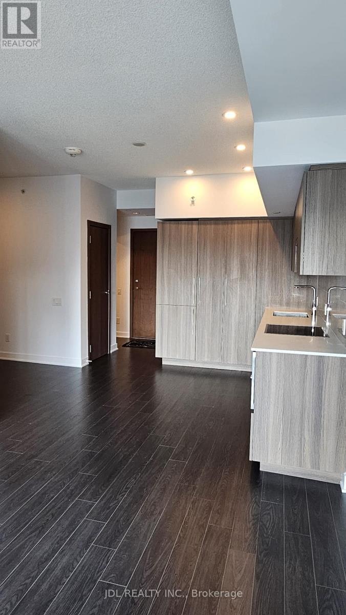 3708-19 Bathurst Street, Toronto, ON, M5V 0N2 - 8