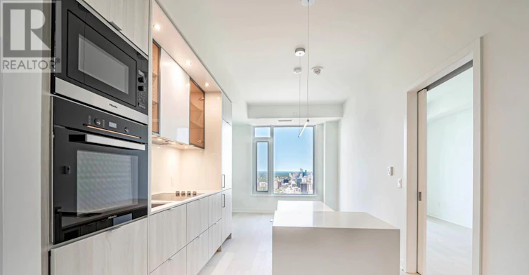 5803-11 Yorkville Avenue, Toronto, ON, M4W 0B7 - 7