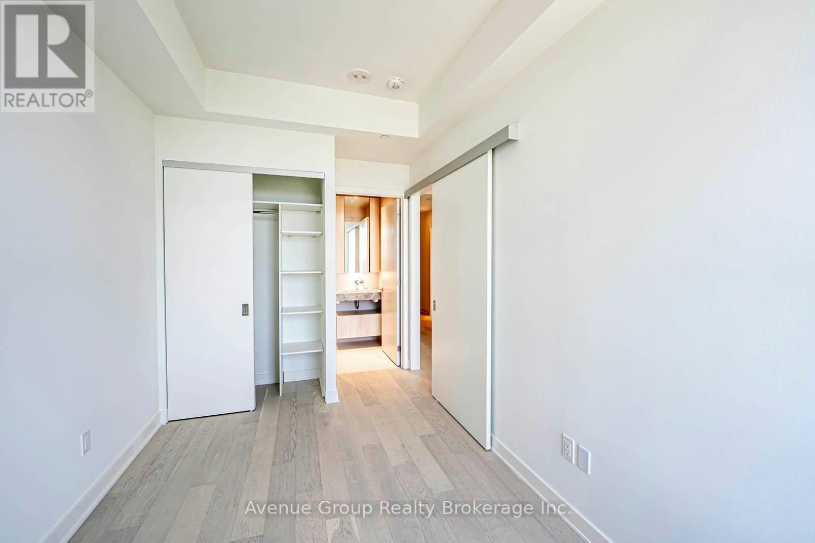 5803-11 Yorkville Avenue, Toronto, ON, M4W 0B7 - 26