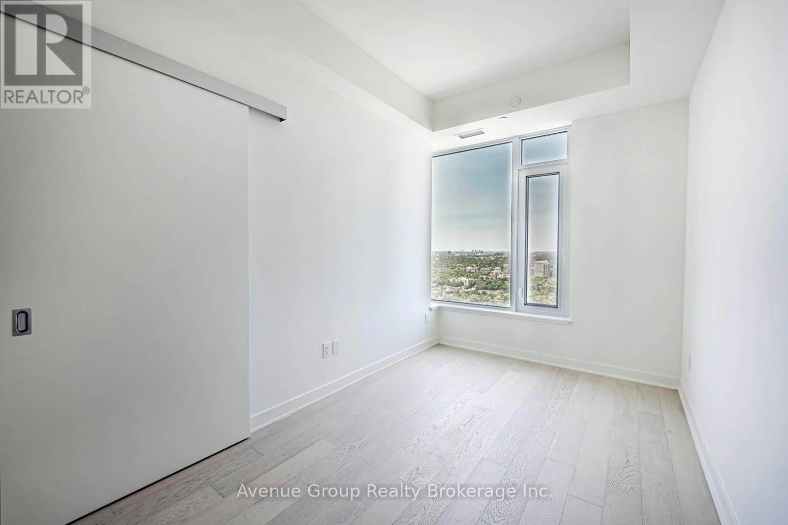 5803-11 Yorkville Avenue, Toronto, ON, M4W 0B7 - 25