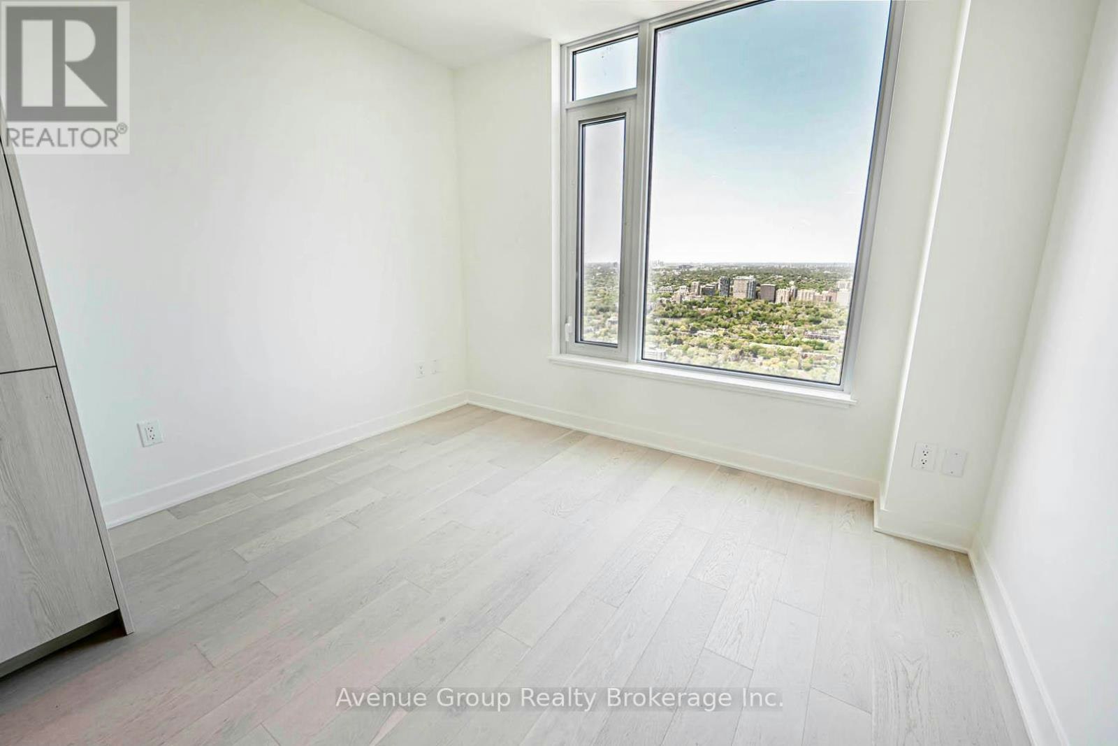 5803-11 Yorkville Avenue, Toronto, ON, M4W 0B7 - 9