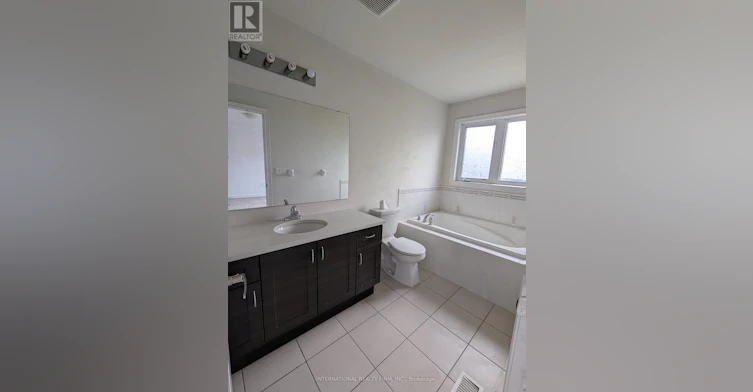 MAIN-734 Yarfield Crescent, Newmarket, ON, L3X 1C8 - 14