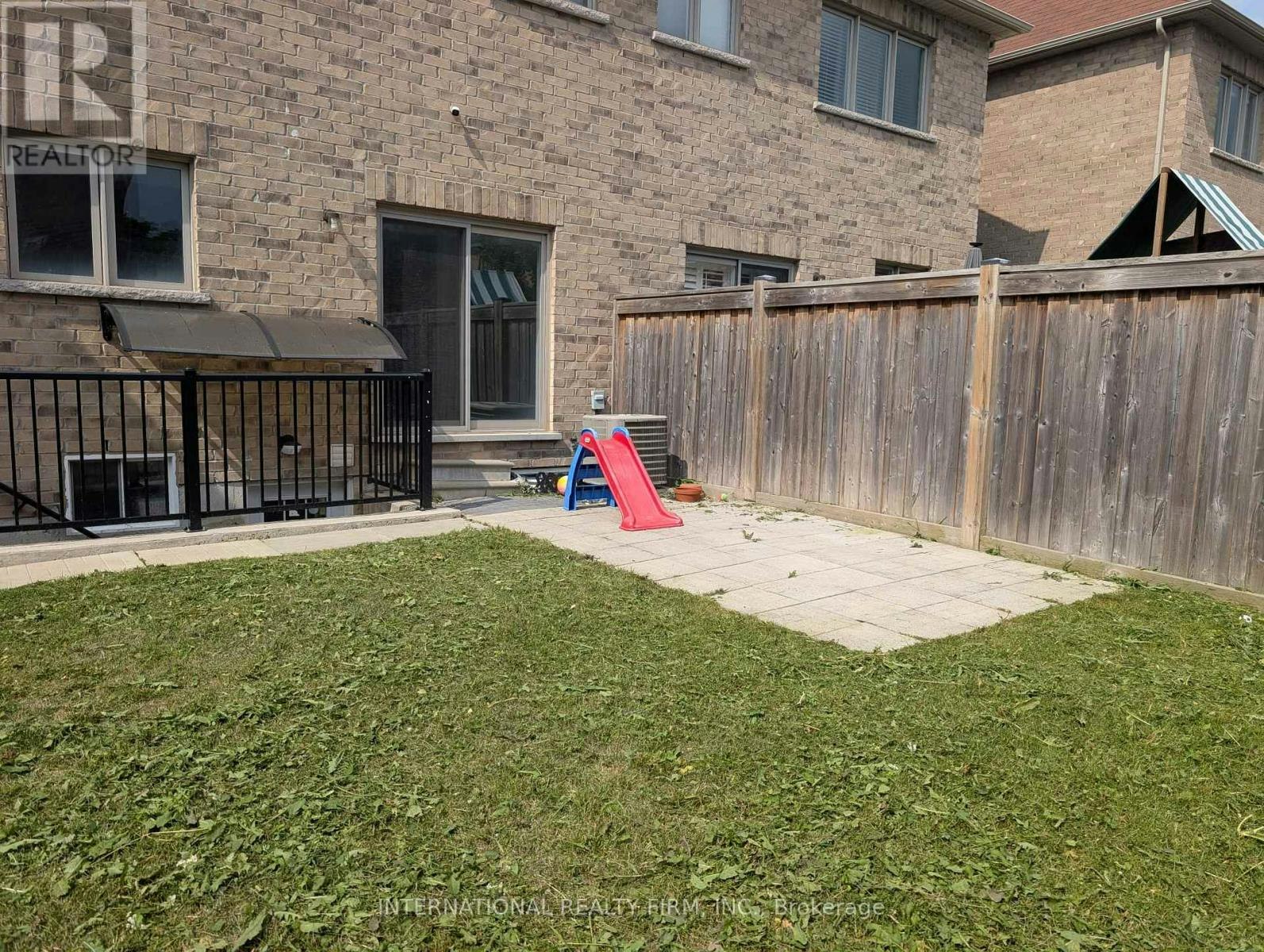 MAIN-734 Yarfield Crescent, Newmarket, ON, L3X 1C8 - 19