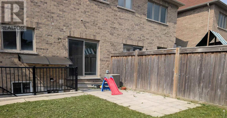 MAIN-734 Yarfield Crescent, Newmarket, ON, L3X 1C8 - 19