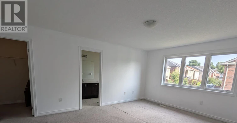 MAIN-734 Yarfield Crescent, Newmarket, ON, L3X 1C8 - 11