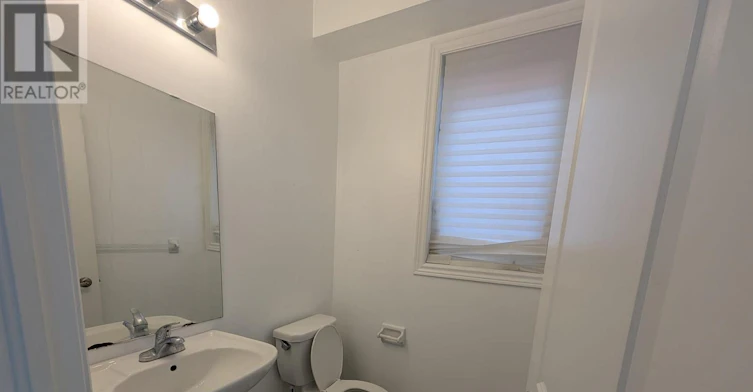 MAIN-734 Yarfield Crescent, Newmarket, ON, L3X 1C8 - 6