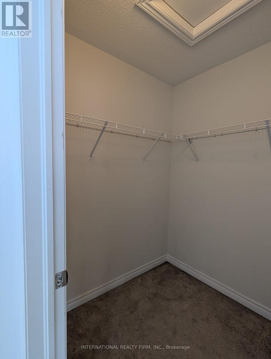 MAIN-734 Yarfield Crescent, Newmarket, ON, L3X 1C8 - 10