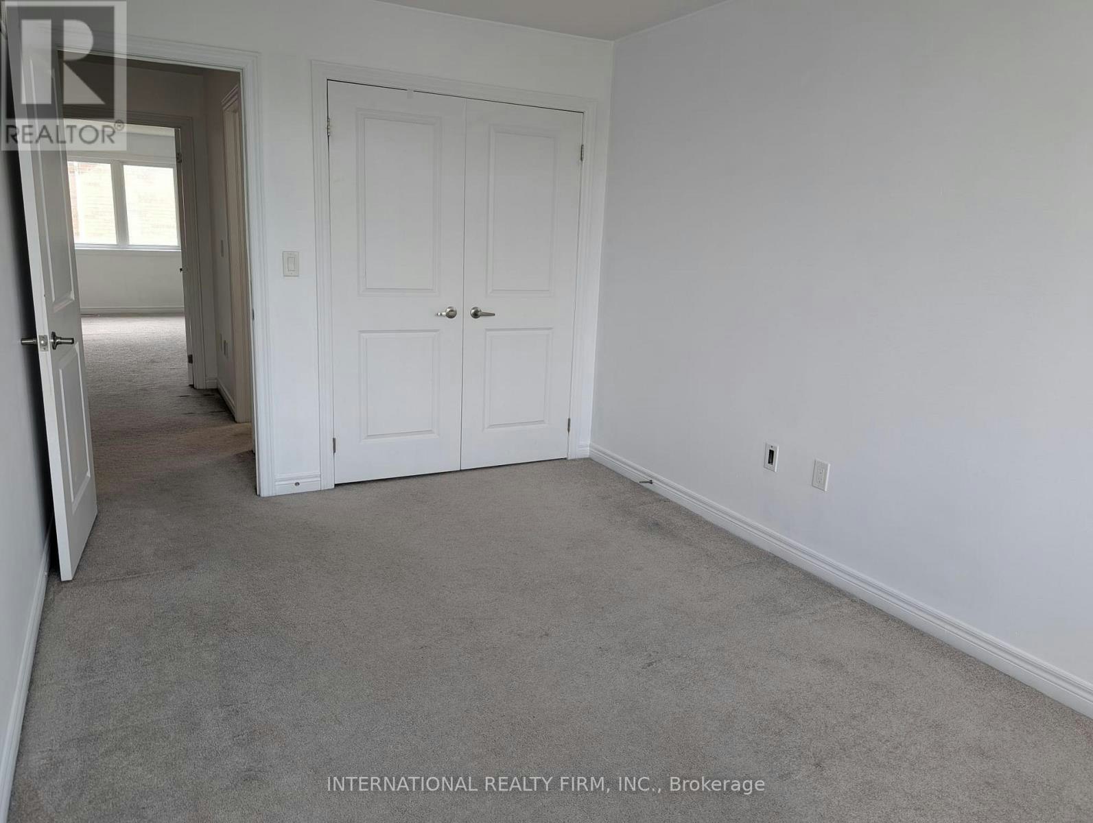 MAIN-734 Yarfield Crescent, Newmarket, ON, L3X 1C8 - 16