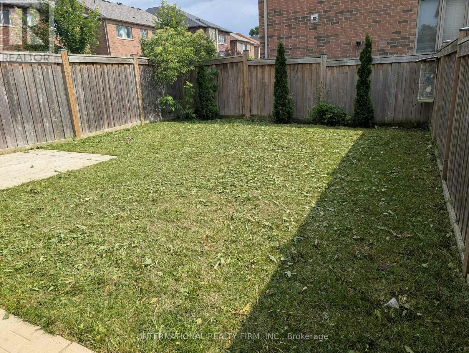 MAIN-734 Yarfield Crescent, Newmarket, ON, L3X 1C8 - 20