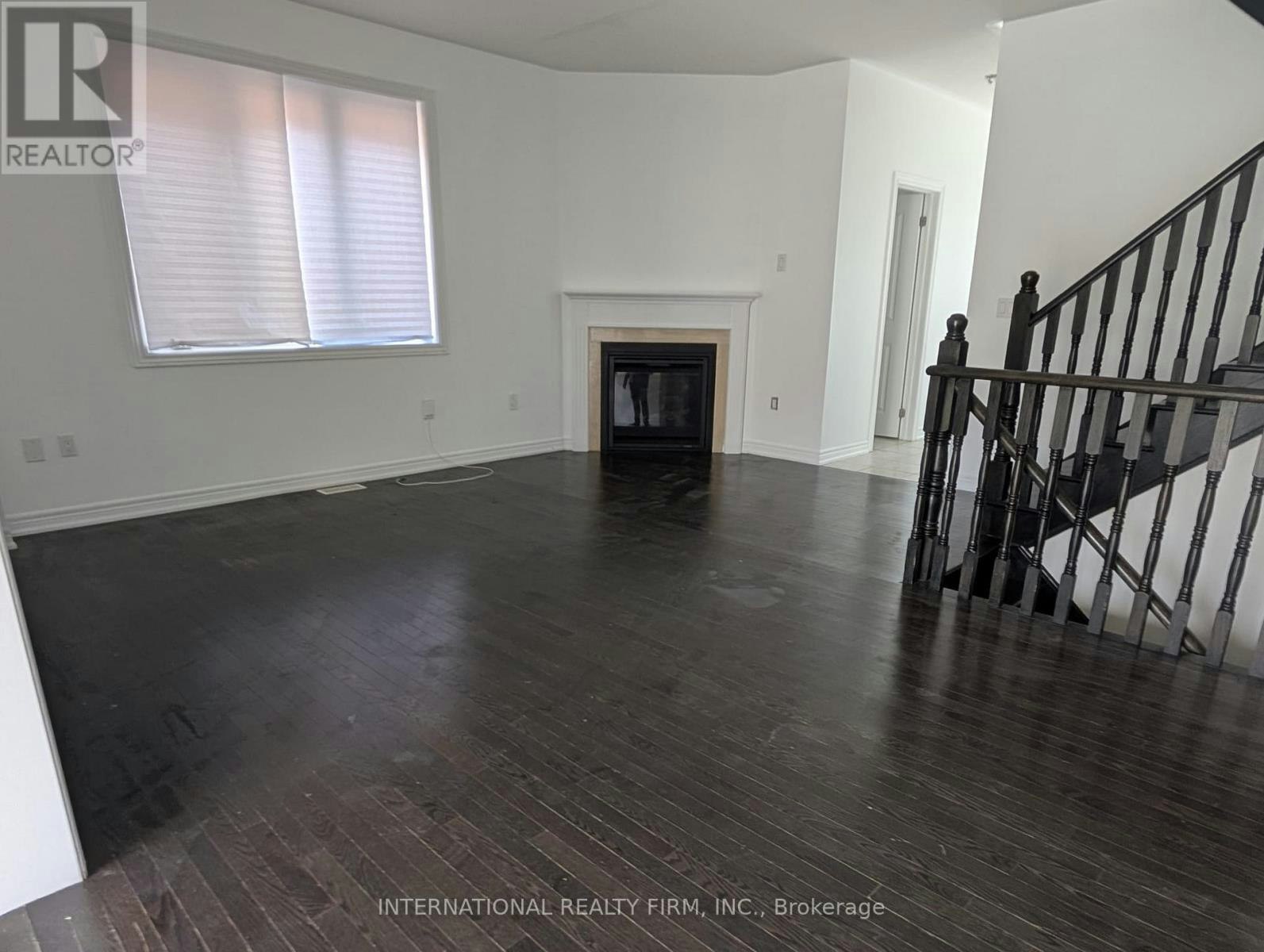 MAIN-734 Yarfield Crescent, Newmarket, ON, L3X 1C8 - 4