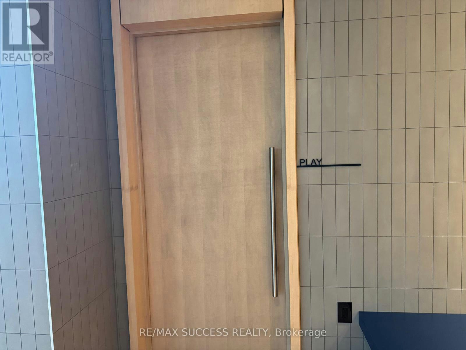 1607-395 Square One Drive, Mississauga, ON, L5B 0P6 - 37