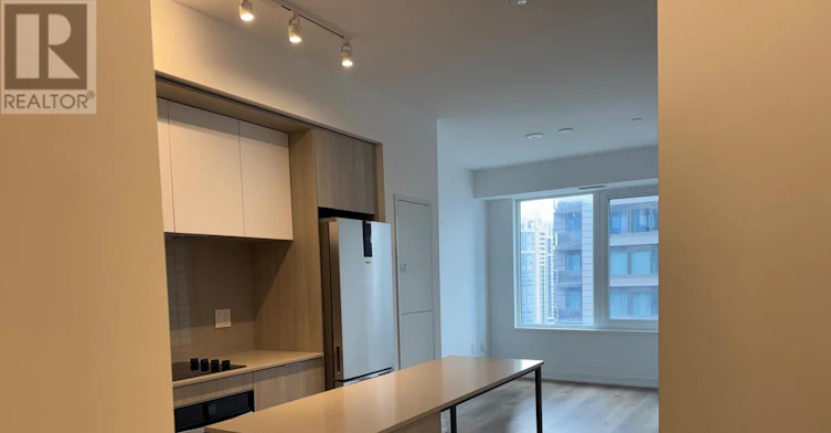 1607-395 Square One Drive, Mississauga, ON, L5B 0P6 - 2
