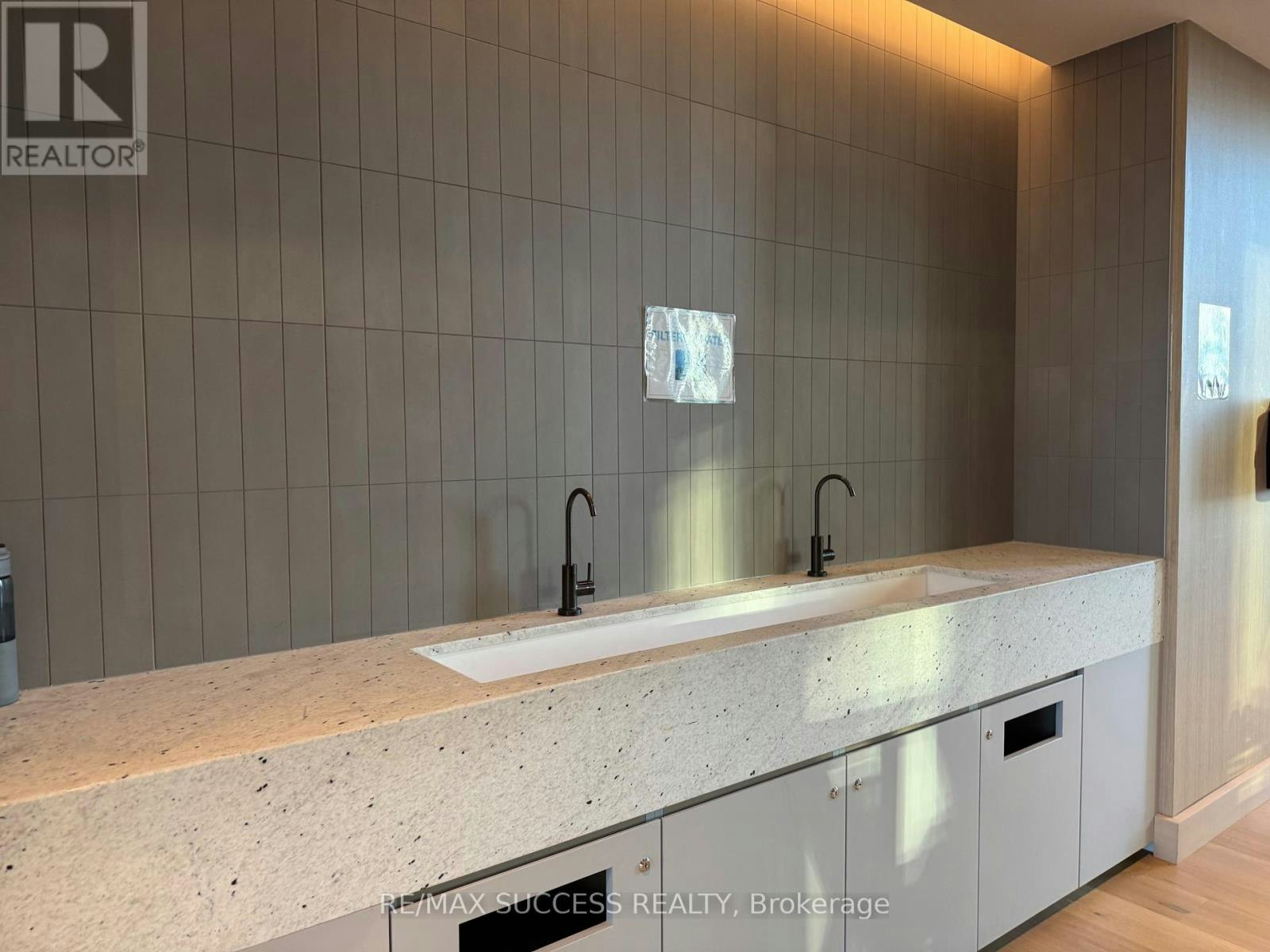 1607-395 Square One Drive, Mississauga, ON, L5B 0P6 - 41