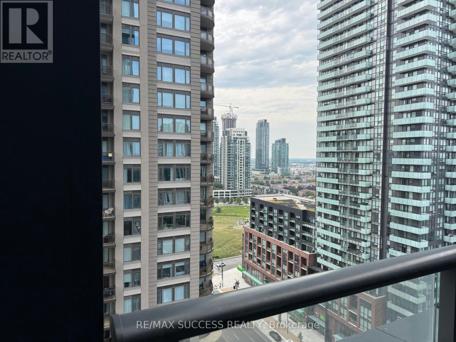 1607-395 Square One Drive, Mississauga, ON, L5B 0P6 - 24