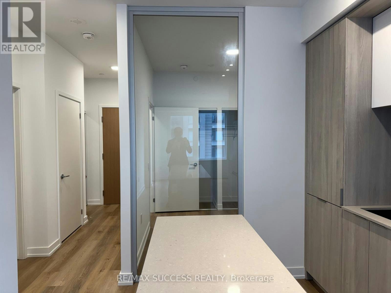 1607-395 Square One Drive, Mississauga, ON, L5B 0P6 - 19