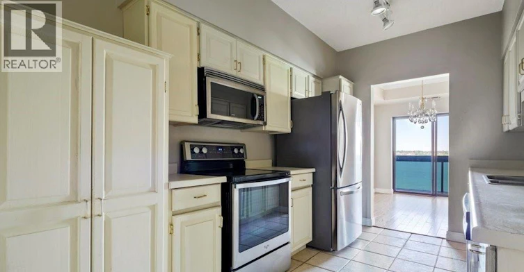 807-3663 Riverside Drive, Windsor, ON, N8Y 4V3 - 14