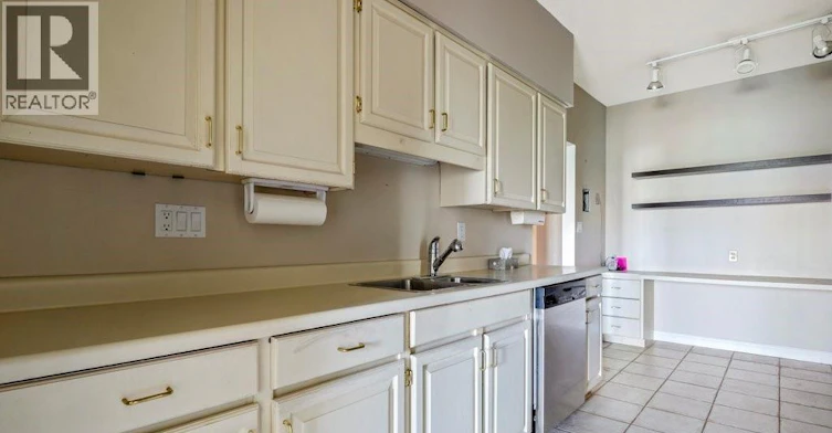 807-3663 Riverside Drive, Windsor, ON, N8Y 4V3 - 12