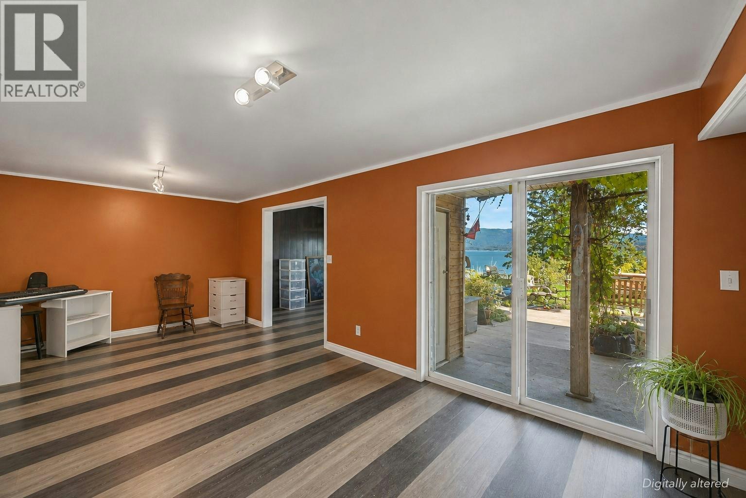 5255 Schneider Place, Tappen, BC, V0E 2X3 - 14