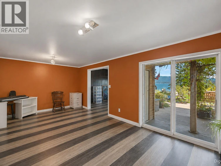 5255 Schneider Place, Tappen, BC, V0E 2X3 - 14
