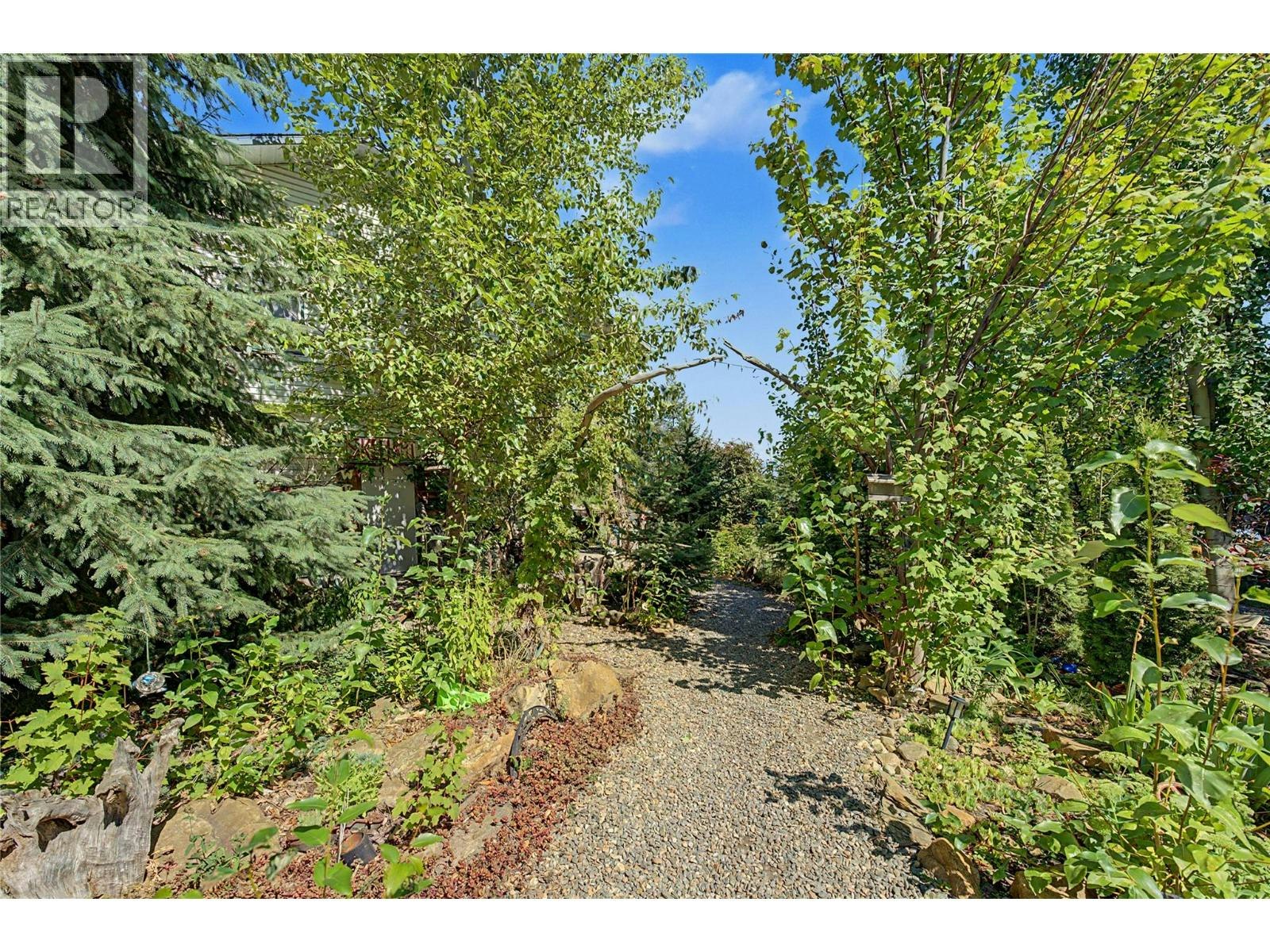 5255 Schneider Place, Tappen, BC, V0E 2X3 - 22