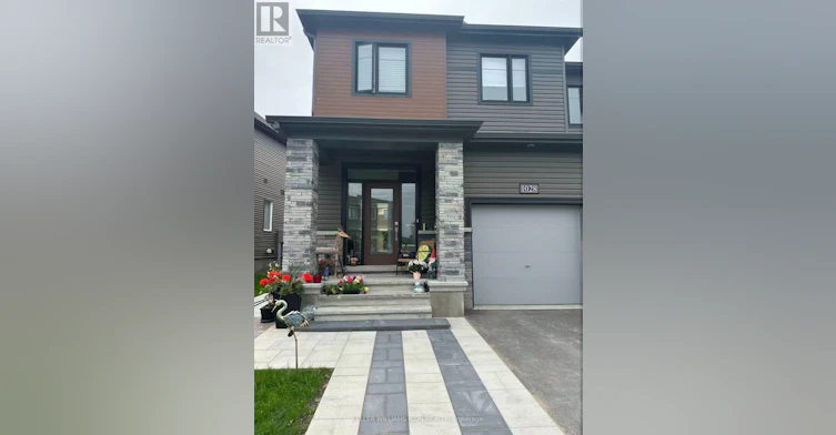 1028 Speedvale Court, Ottawa, ON, K2T 0P6